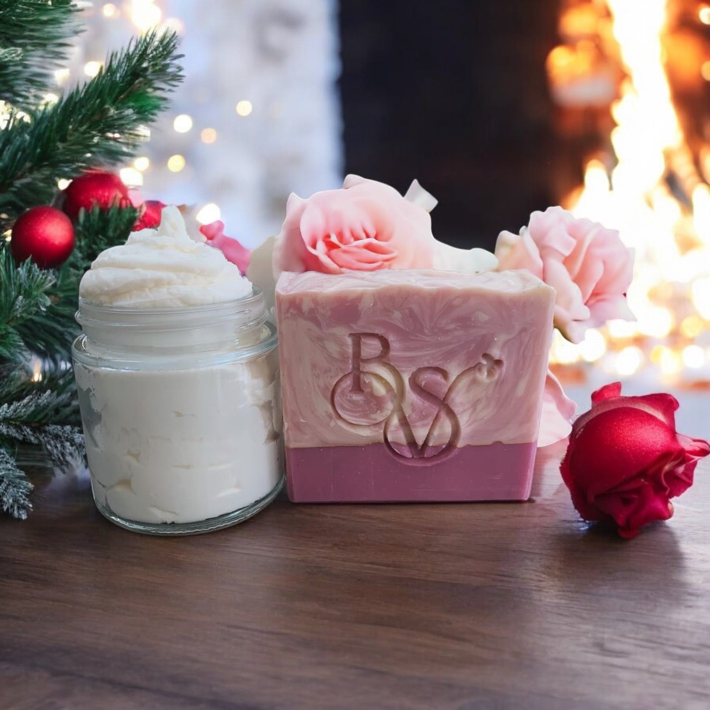 La Vie En Rose Holiday Gift Set